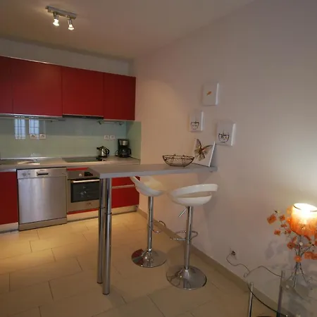 Vieux Port One Bedroom A08 Daire *